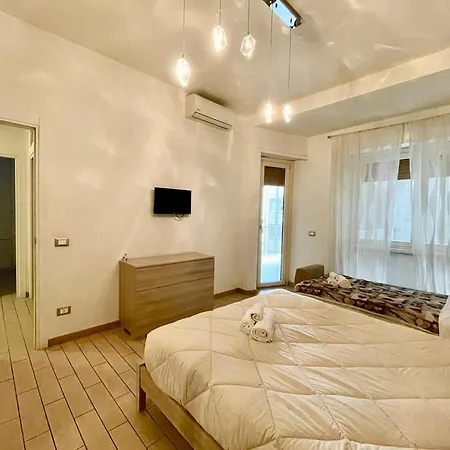 Domus Laterani By Jfm - Comfortable Apartment Big Terrace Colosseo Rome Exterior photo