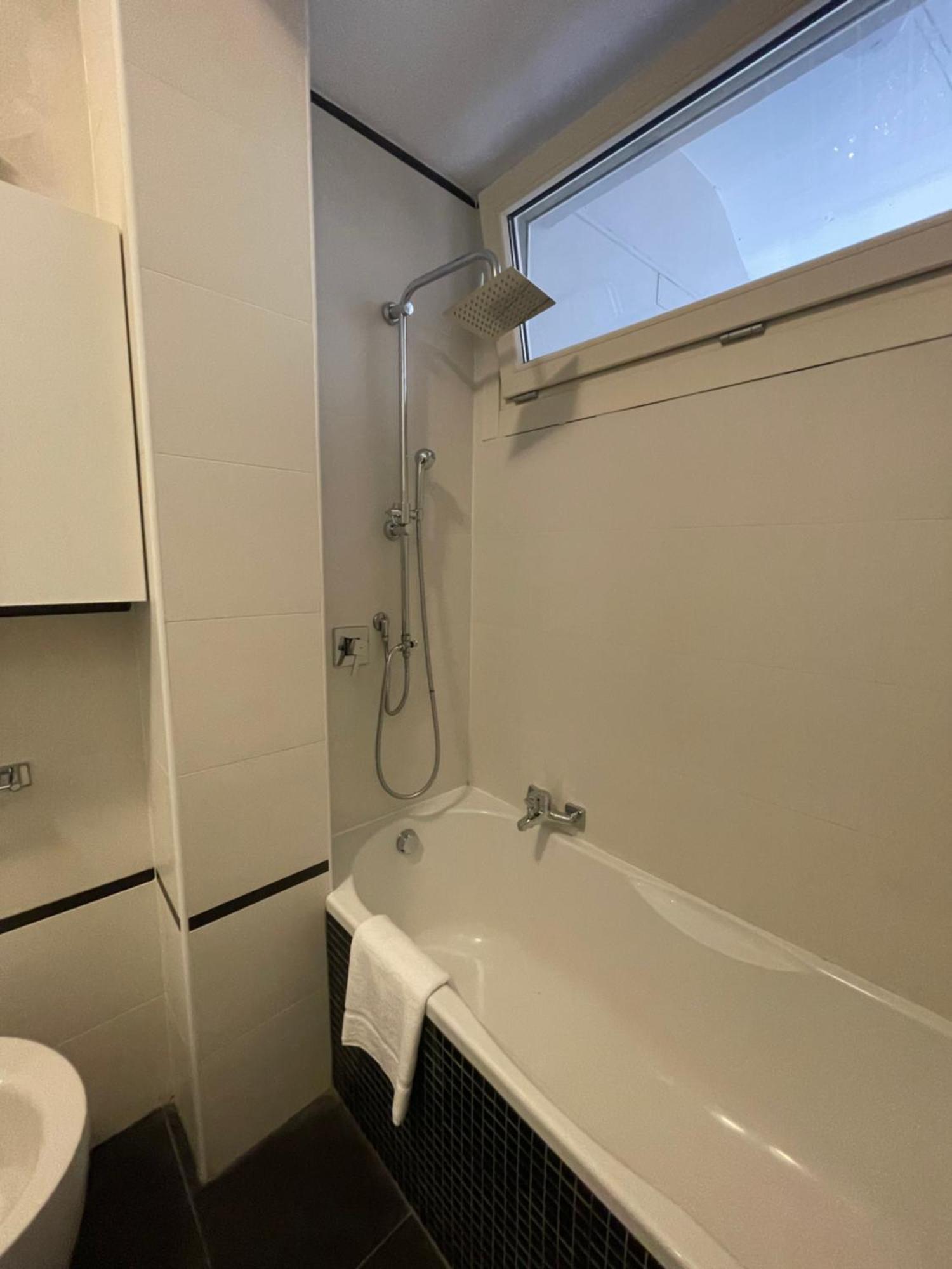 Domus Laterani By Jfm - Comfortable Big Terrace Colosseo Apartment *